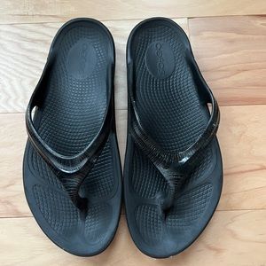 Oofos Sandals